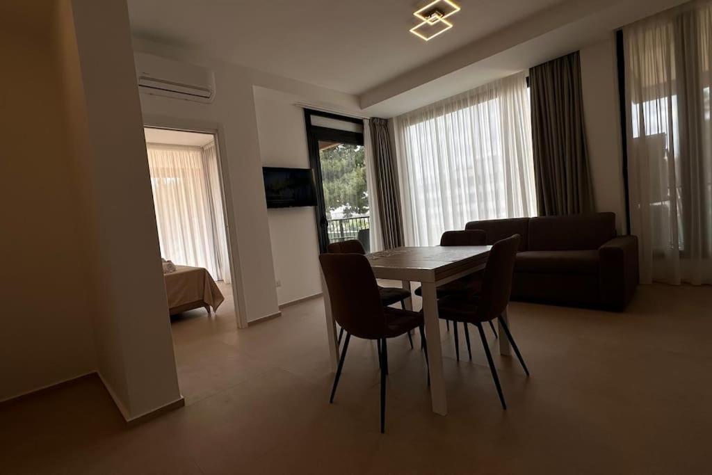Cconforthotels Puglia Promenade Apartment 4 باري المظهر الخارجي الصورة